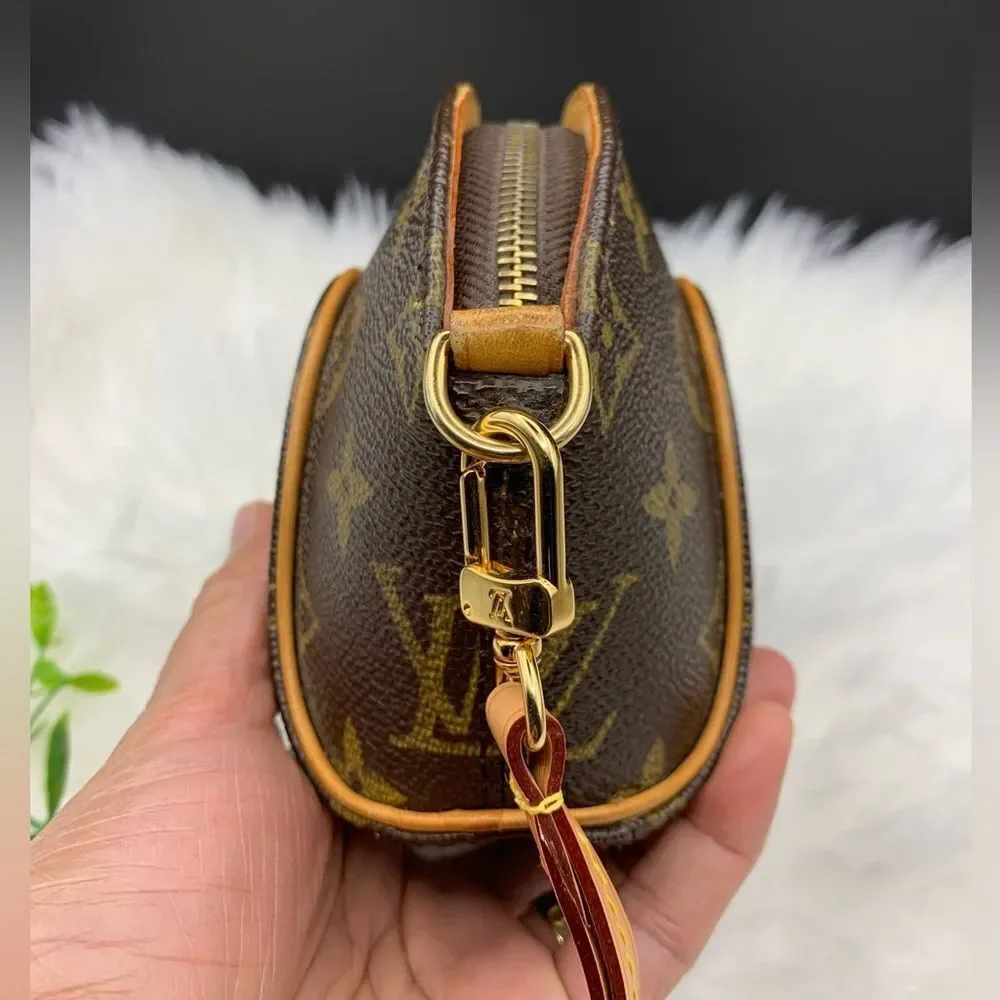 Extremely Rare! Louis Vuitton Monogram Mini Ellipse